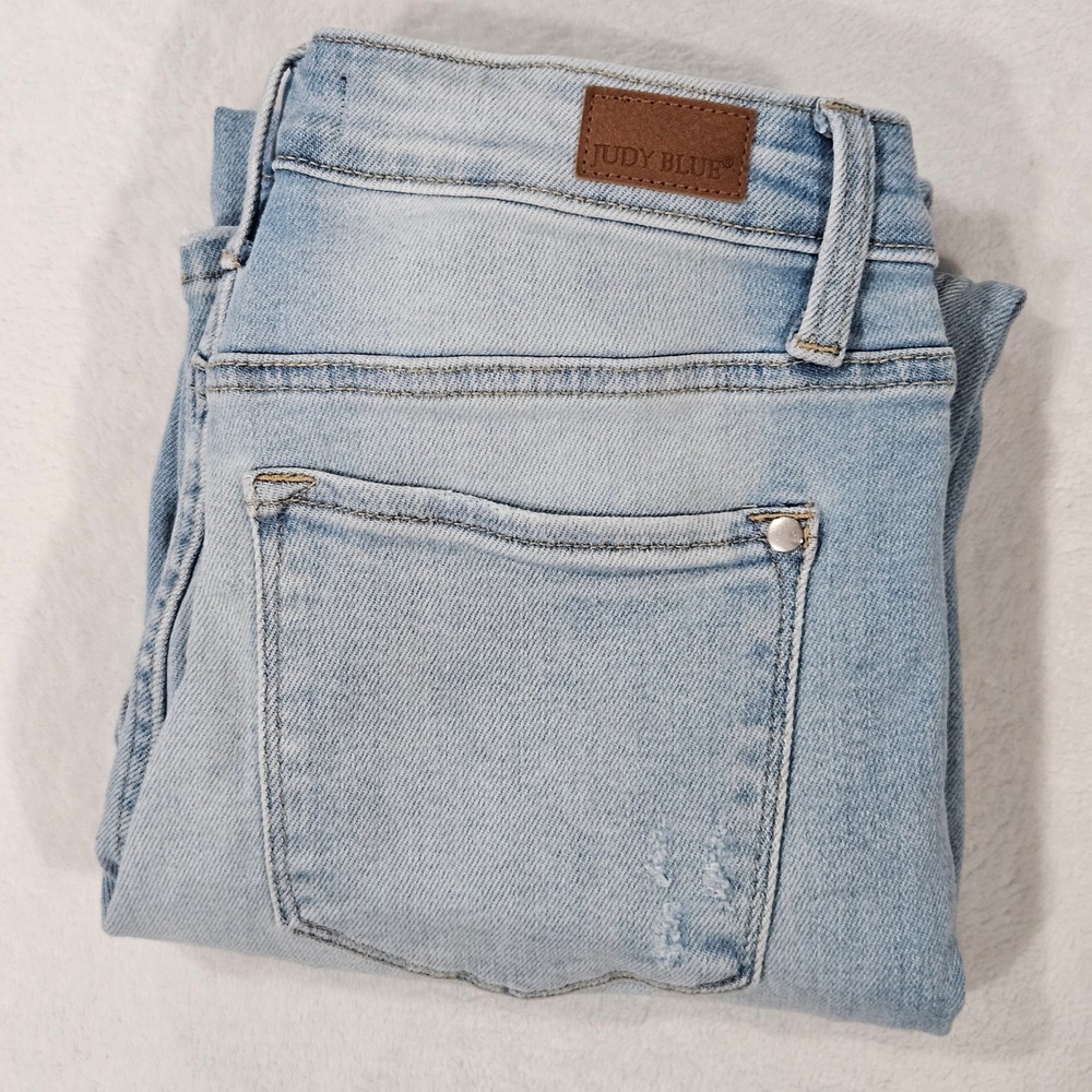 Judy Blue JB88561 Women Light Wash Distressed Straight Crop Jeans Size 29